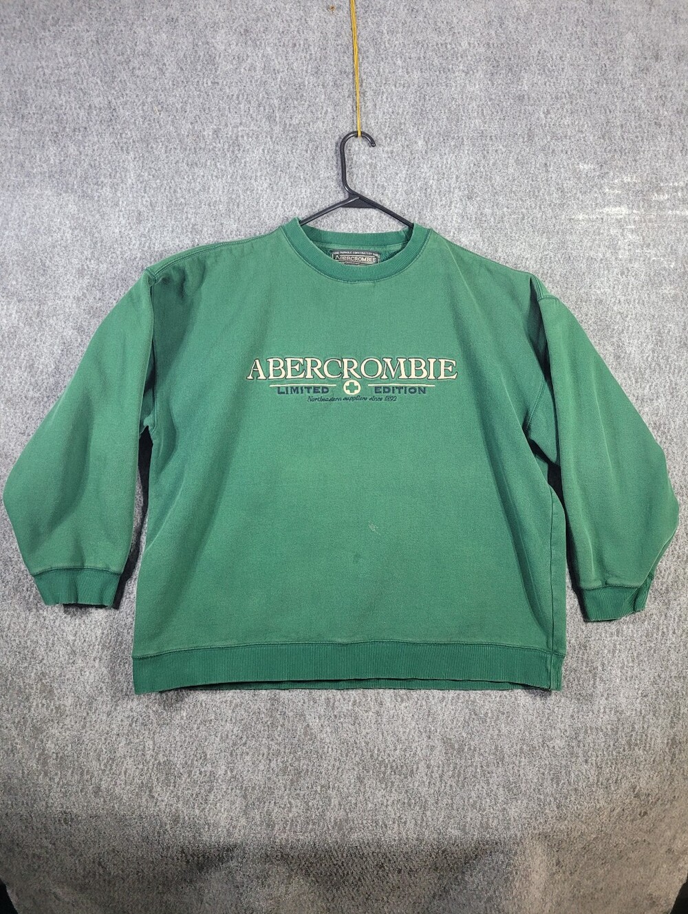 VTG Abercrombie & Fitch Limited Edition Crewneck Sweatshirt Green Embroidered L